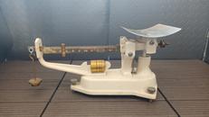 上皿天秤|佐藤セイコウ