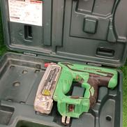 コードレスピン釘打機|HITACHI