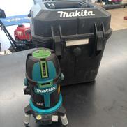 レーザー墨出し器|MAKITA