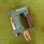 充電式タッカ|MAKITA