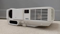 プロジェクター|NEC