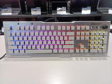 ゲーミングキーボード|ROCCAT