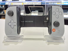 IPHONE用コントローラー|BACKBONE