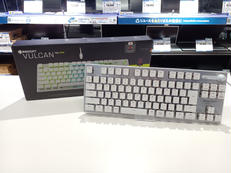 ゲーミングキーボード|ROCCAT