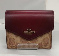 二つ折り財布|COACH