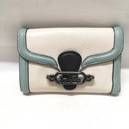 三つ折り財布|COACH