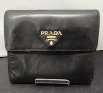 三つ折り財布|PRADA