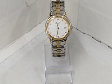 クォーツアナログ腕時計|CHRISTIAN DIOR