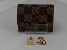 ブドン ドゥ マンシェット カデナ エ クレ|LOUIS VUITTON