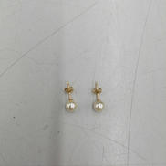 K18石付きピアス|宝石付きピアス