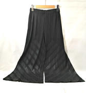 斜めストライプ柄ボトム|PLEATS PLEASE