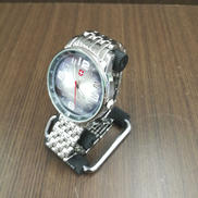 クォーツ腕時計|NEWSWISS