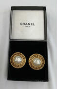 パールイヤリング|CHANEL