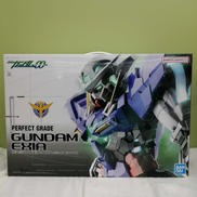 ガンダムエクシア|BANDAI