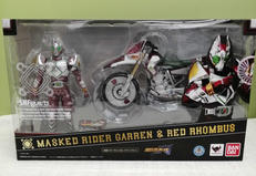 仮面ライダーギャレン&レッドランバス|BANDAI