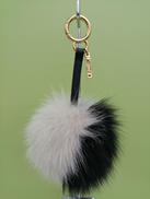 ポンポンチャーム|FENDI