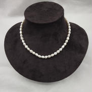 白石ネックレス|不明