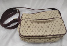 ロゴショルダー|HUNTING WORLD