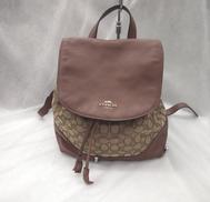 シグネチャーリュック|COACH
