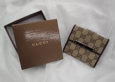 GG柄二つ折り財布|GUCCI
