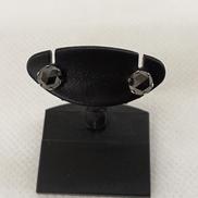 黒石付きピアス|PT900