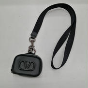 ネックレスレザーポーチ|VALENTINO