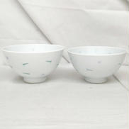 透かしメダカ 夫婦茶碗|伊万里鍋島焼窯元大秀窯