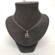 K18ネックレス|宝石付きネックレス