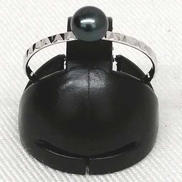 K18WGリング|宝石付きリング