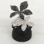 K18リング(750)|宝石付きリング