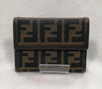 二つ折り財布|FENDI