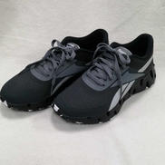 ランニングシューズ　グレー|REEBOK