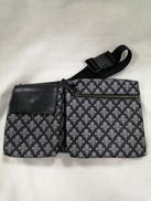 ボディバッグ(モノグラム柄（黒））|PATRICKCOX