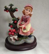 人形置物(女の子)|なし