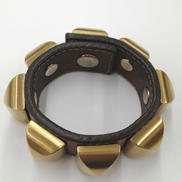 スタッズ付きレザーブレスレット|BURBERRY