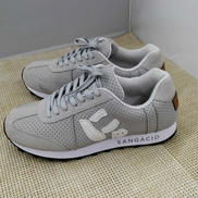 にゅ スニーカー|SANGACIO