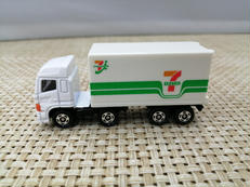 トミカ|株式会社タカラトミー