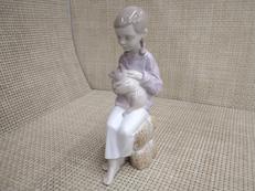 女の子　私のこぶたちゃん|LLADRO