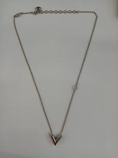 エッセンシャルVネックレス|LOUIS VUITTON