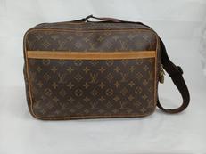 リポーター　GM|LOUISVUITTON