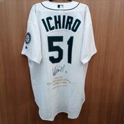 イチローサイン入りユニフォーム|RUSSELL