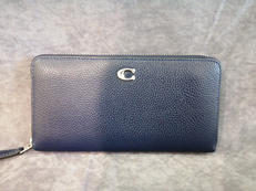 アコーディオン　ジップウォレット|COACH