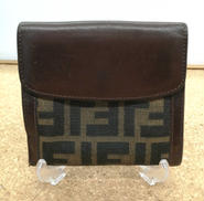 二つ折り財布|FENDI