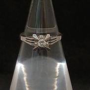 石付きPTリング　ホールマーク刻印有り　0.10刻印有り|