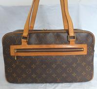 シテGM|LOUIS VUITTON