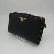 二つ折り財布|PRADA