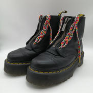 SINCLAIR|DR.MARTENS