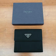三つ折り財布|PRADA