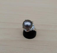 PT900リング　13.5号|透明・グレー石付きD009刻印