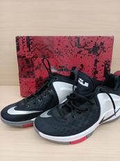ズーム　ウィットネス|NIKE